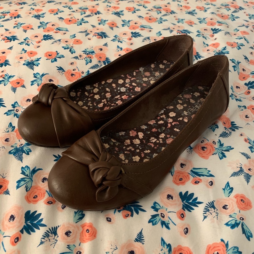 Brown flats